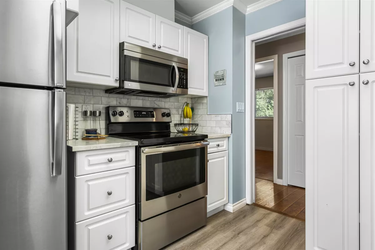 Guest Bathroom Photo of 200 Lakeshore Drive, Cultus Lake, BC