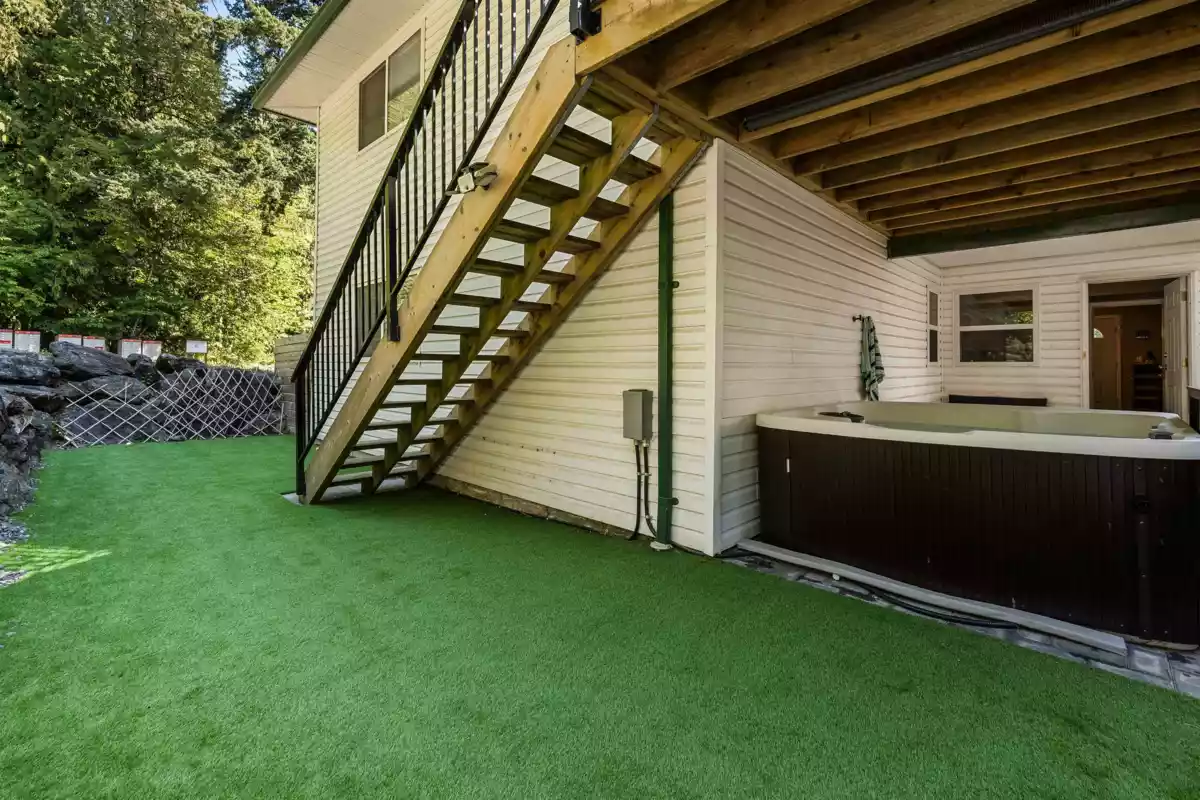 Outdoor Kitchen Photo of 200 Lakeshore Drive, Cultus Lake, BC
