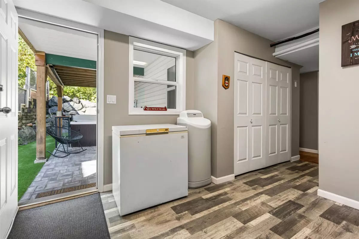 Swimming Pool Photo of 200 Lakeshore Drive, Cultus Lake, BC