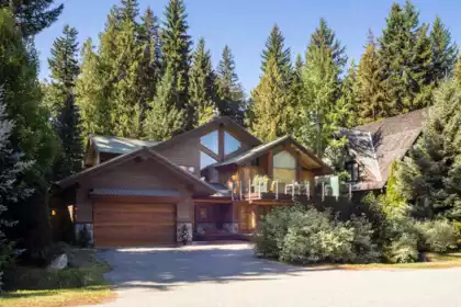 6487 Balsam Way, Whistler, BC, Whistler — Single Family Residence for sale
