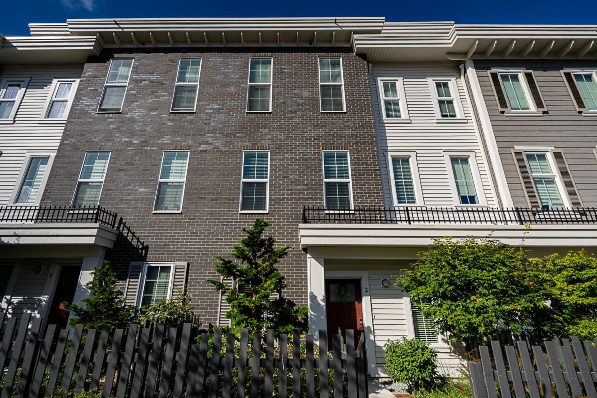 Living Room Photo of 2 8371 202b Street, Langley, BC