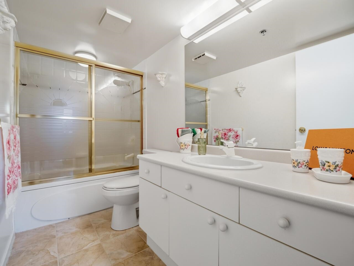 Bedroom 4 Photo of 412 518 W 14th Avenue, Vancouver, BC