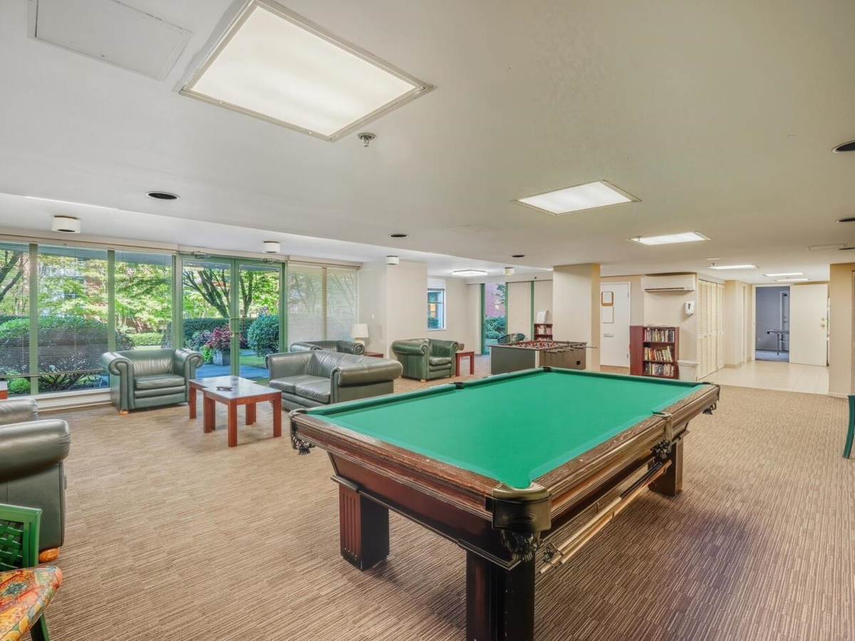 Entry Foyer Photo of 412 518 W 14th Avenue, Vancouver, BC