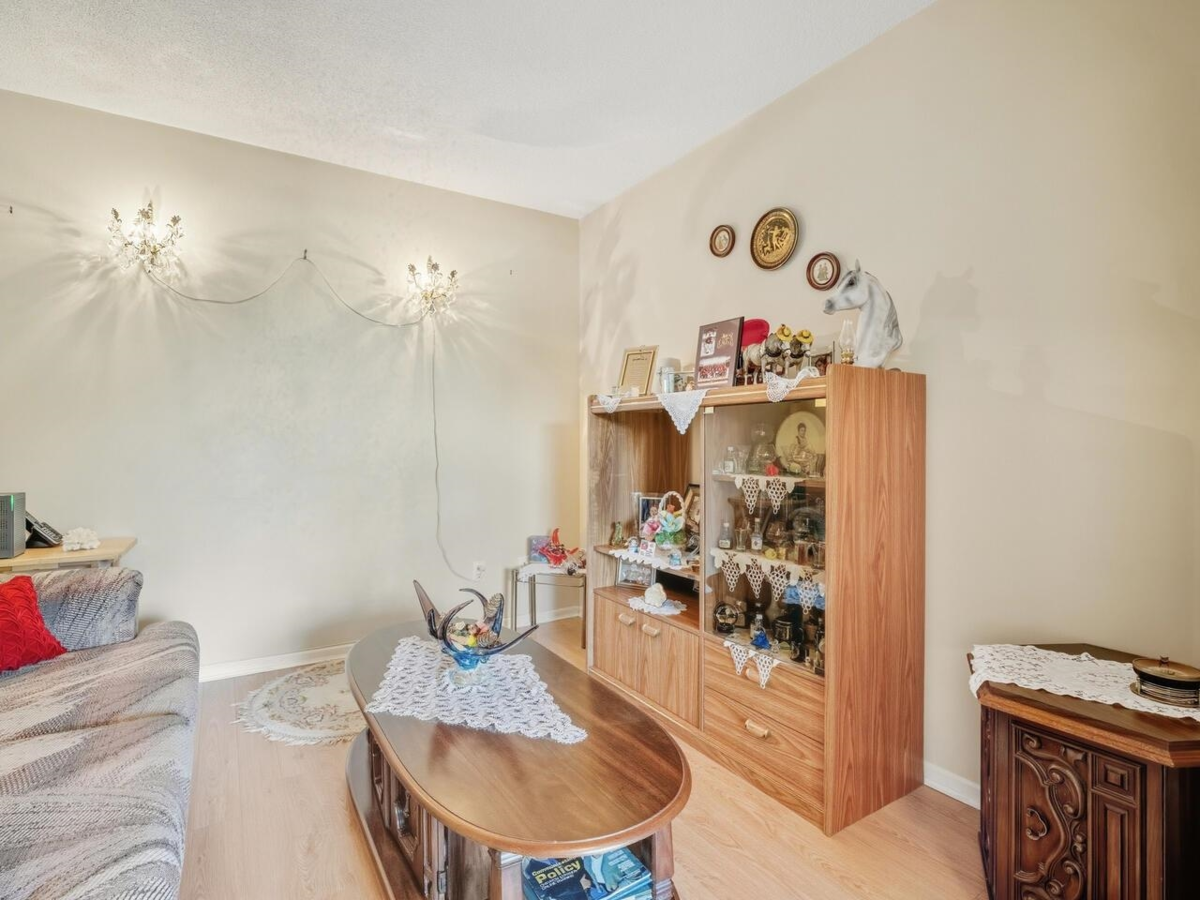 Guest Bathroom Photo of 412 518 W 14th Avenue, Vancouver, BC