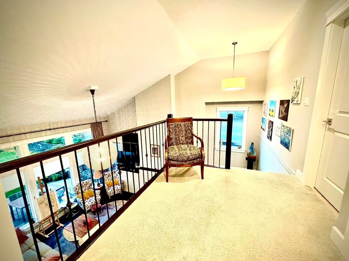 Walk-In Closet Photo of 16412 26b Avenue, Surrey, BC