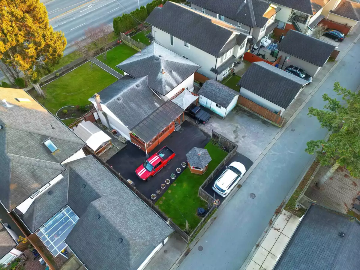 Living Room Photo of 9211 No. 1 Road, Richmond, BC