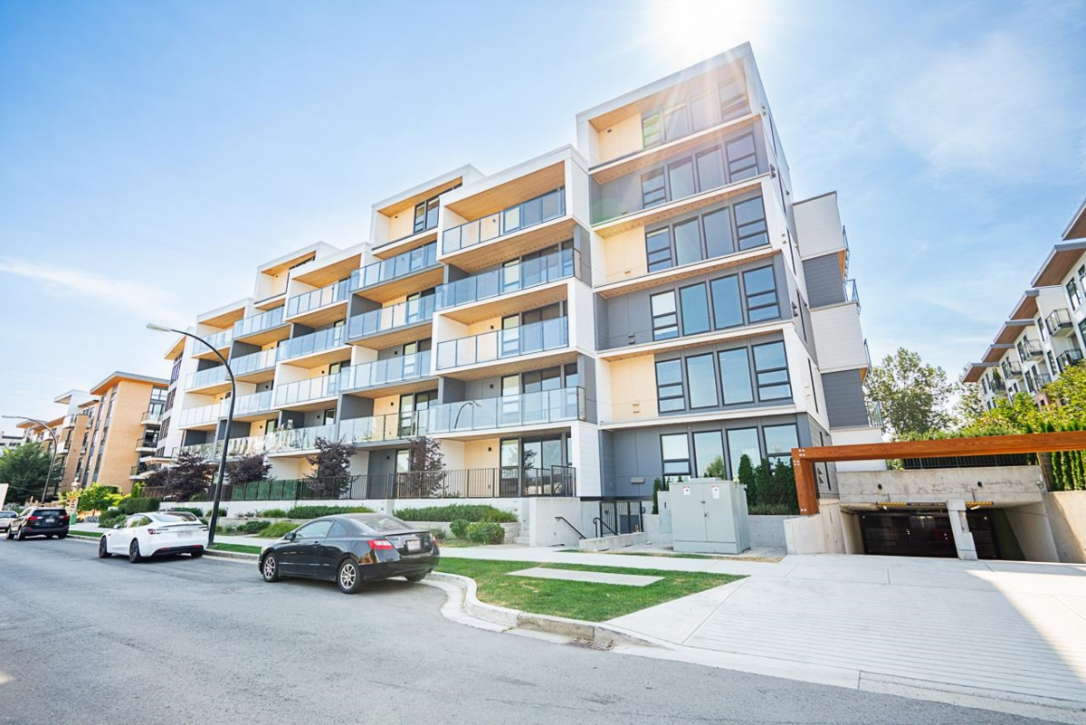 Family Room Photo of 202 310 Salter Street, New Westminster, BC
