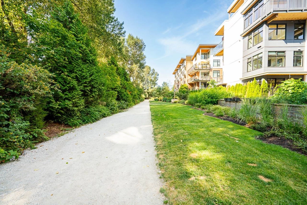 Garden / Landscaping Photo of 202 310 Salter Street, New Westminster, BC