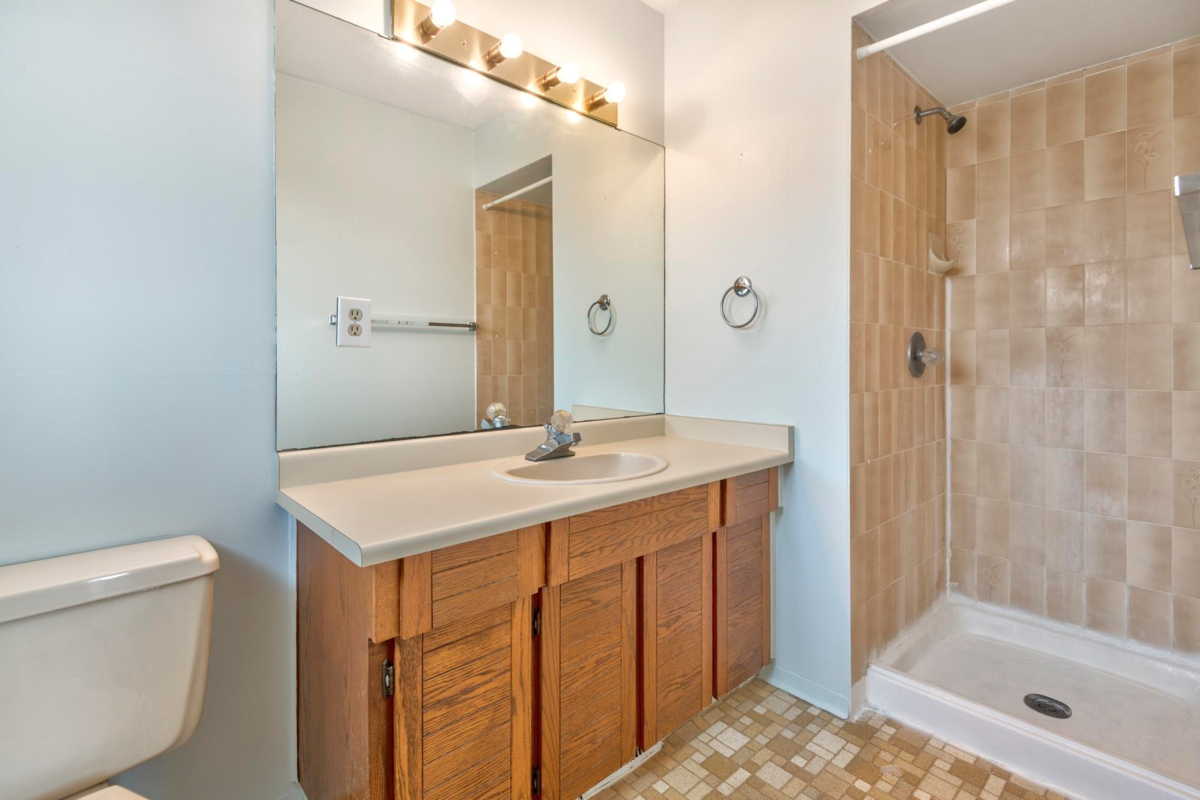 Swimming Pool Photo of 5202 Hollywood Drive, Richmond, BC