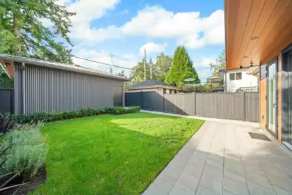 Front Yard Photo of 2 3466 W 22nd Avenue, Vancouver, BC