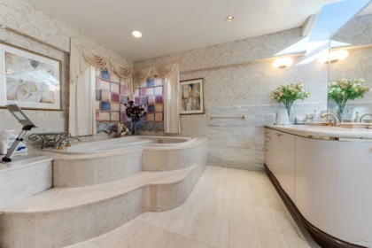 Basement Recreation Room Photo of 1419 Chippendale Road, West Vancouver, BC