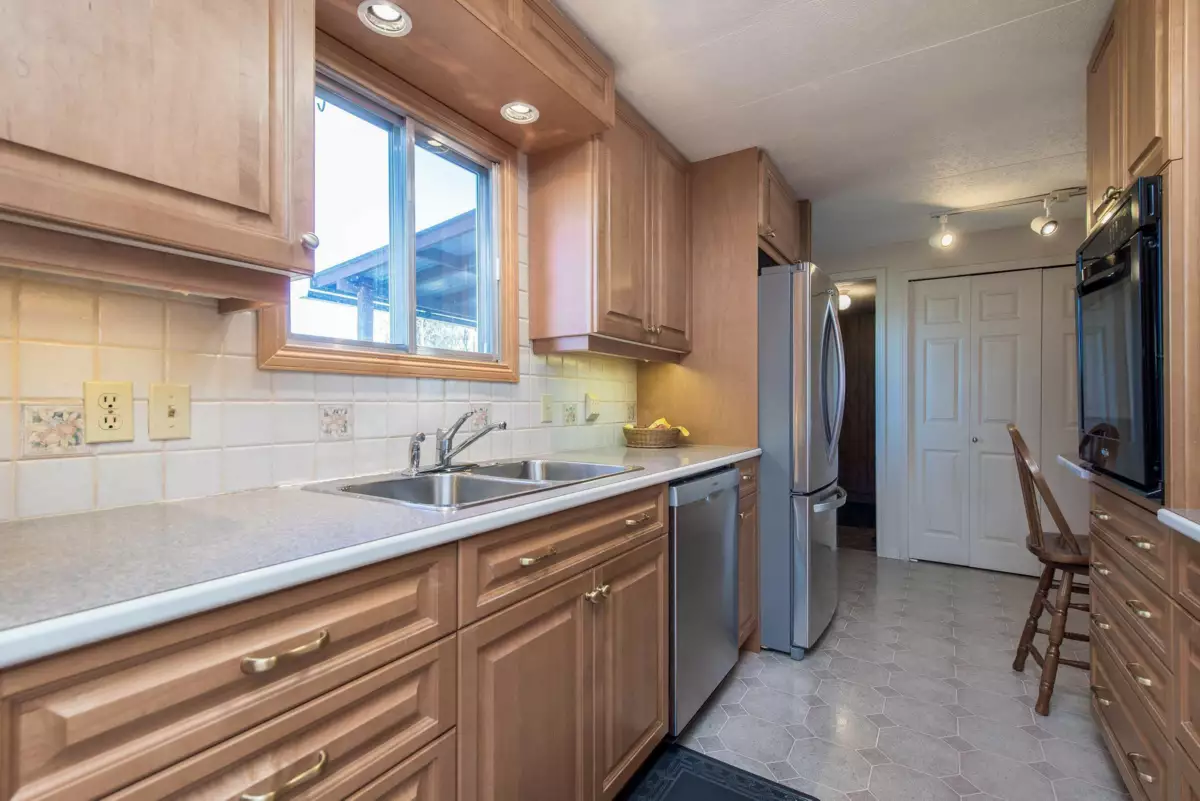 Outdoor Patio Photo of 28991 Townshipline Road, Abbotsford, BC