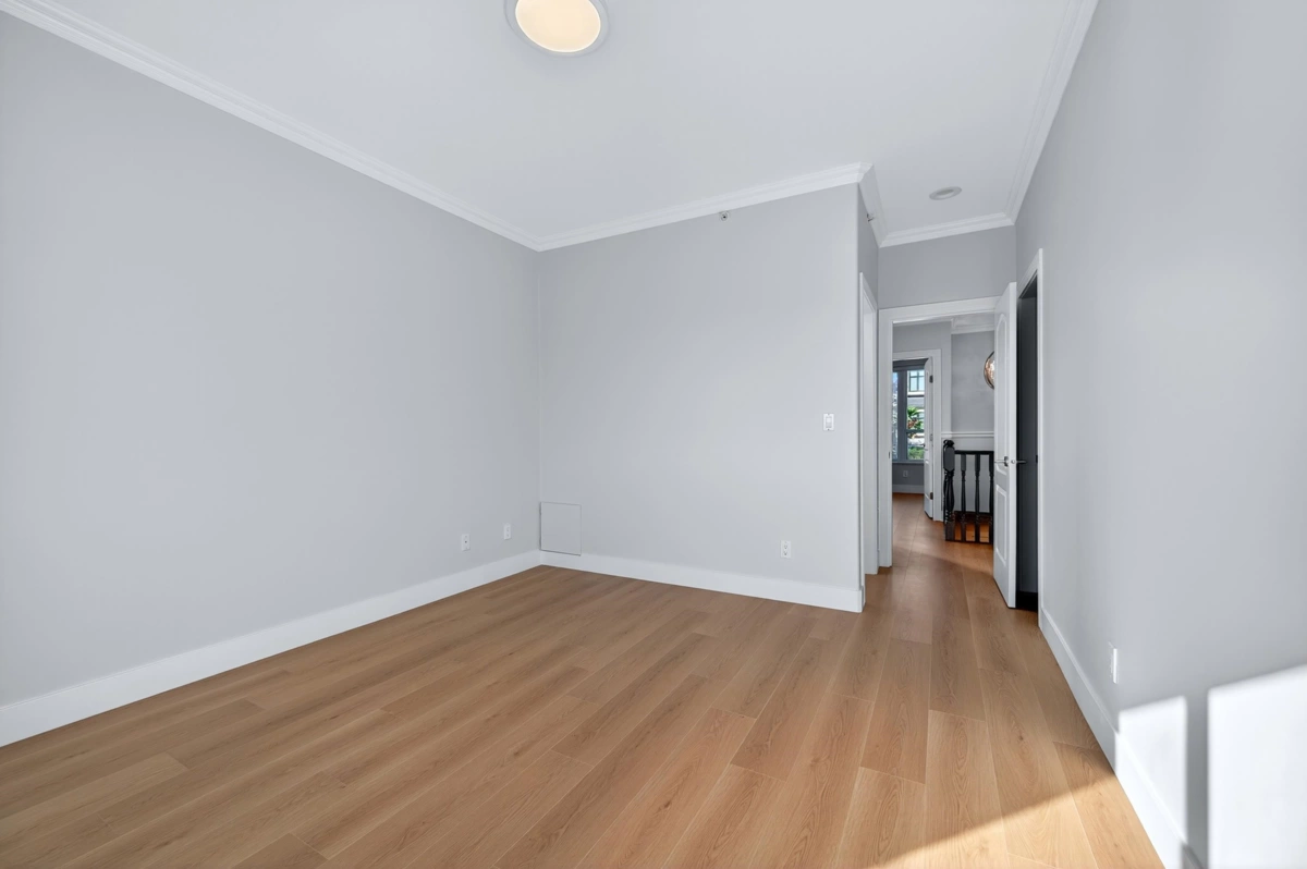 Basement Recreation Room Photo of 392 E 63rd Avenue, Vancouver, BC