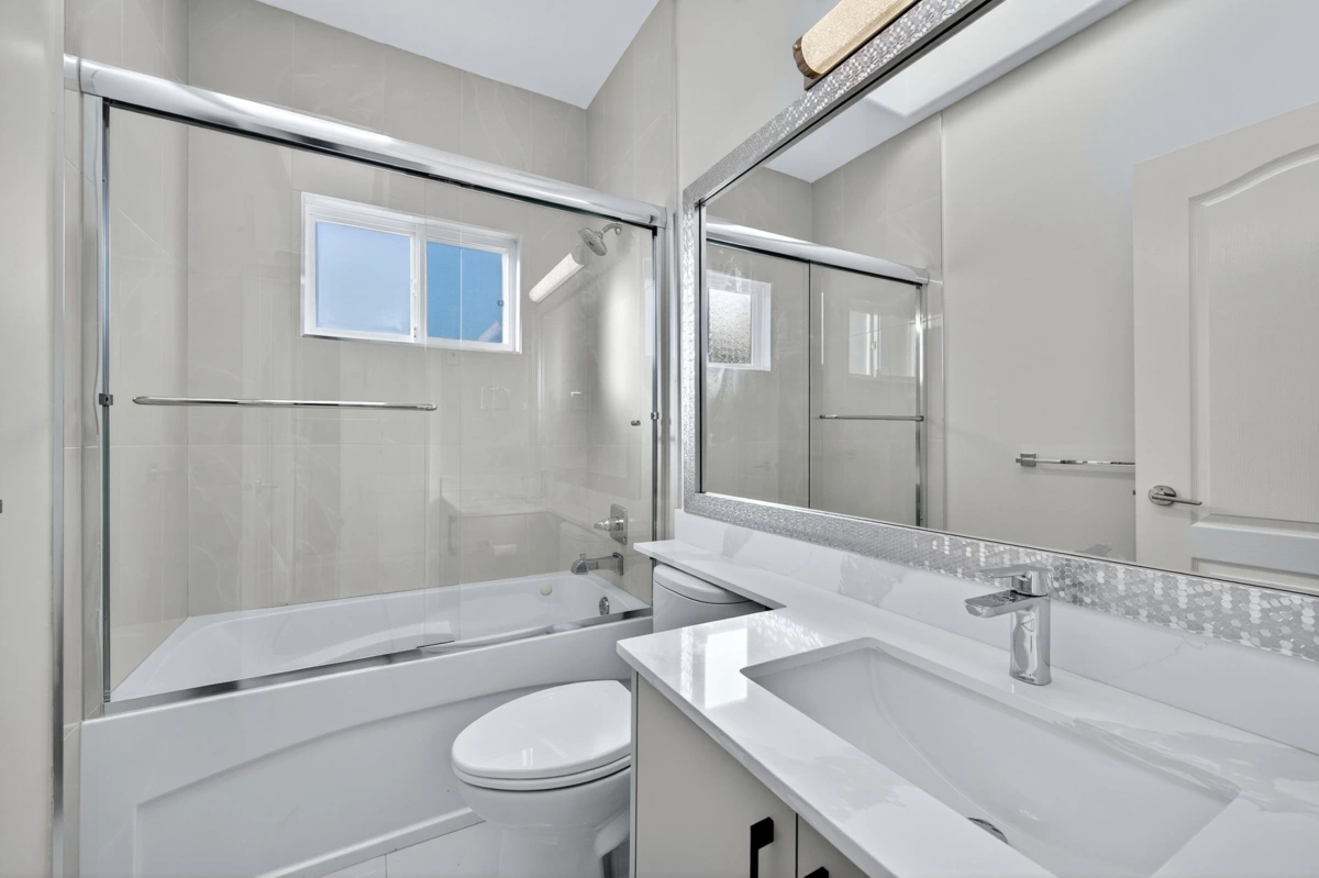 Laundry Room Photo of 392 E 63rd Avenue, Vancouver, BC