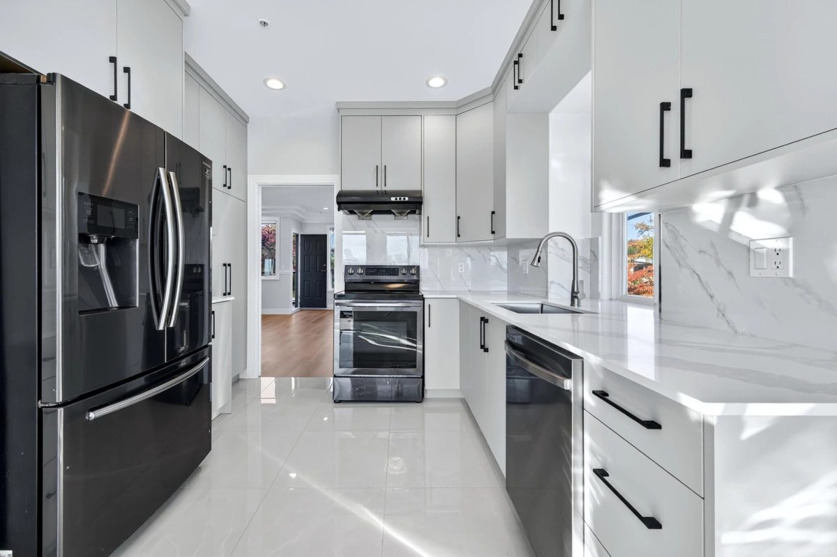 Pantry Photo of 392 E 63rd Avenue, Vancouver, BC