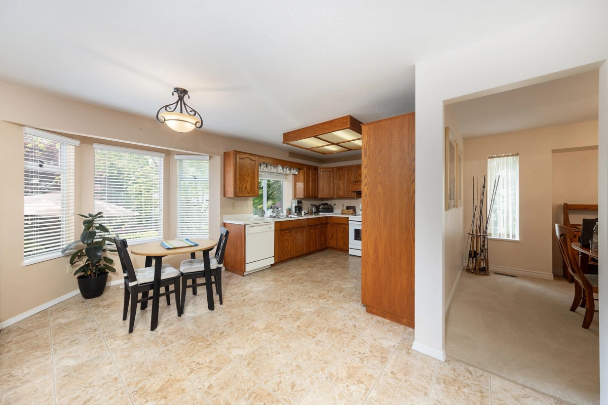 Powder Room Photo of 12986 20 Avenue, Surrey, BC