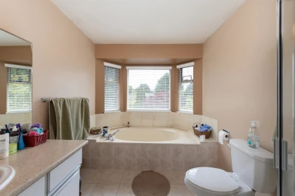 Backyard Photo of 12986 20 Avenue, Surrey, BC