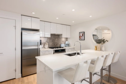 906 3557 Sawmill Crescent, Vancouver, BC, Vancouver — Apartment/Condo for sale