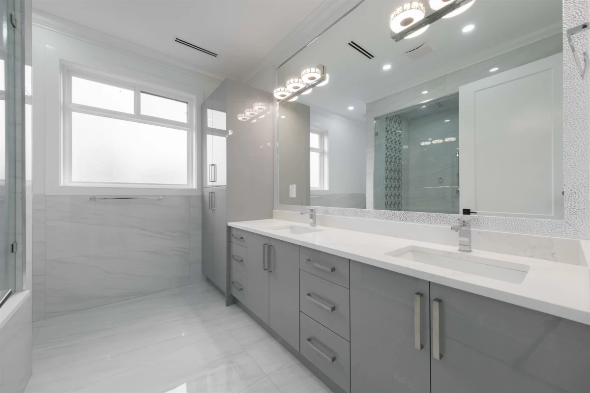 Laundry Room Photo of 1100 Como Lake Avenue, Coquitlam, BC