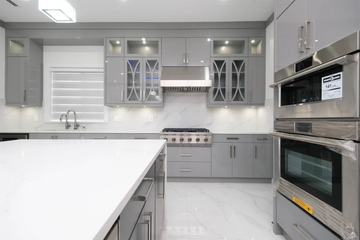 Primary Bedroom Photo of 1100 Como Lake Avenue, Coquitlam, BC