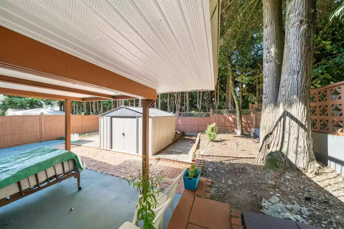 Basement Recreation Room Photo of 13687 112 Avenue, Surrey, BC
