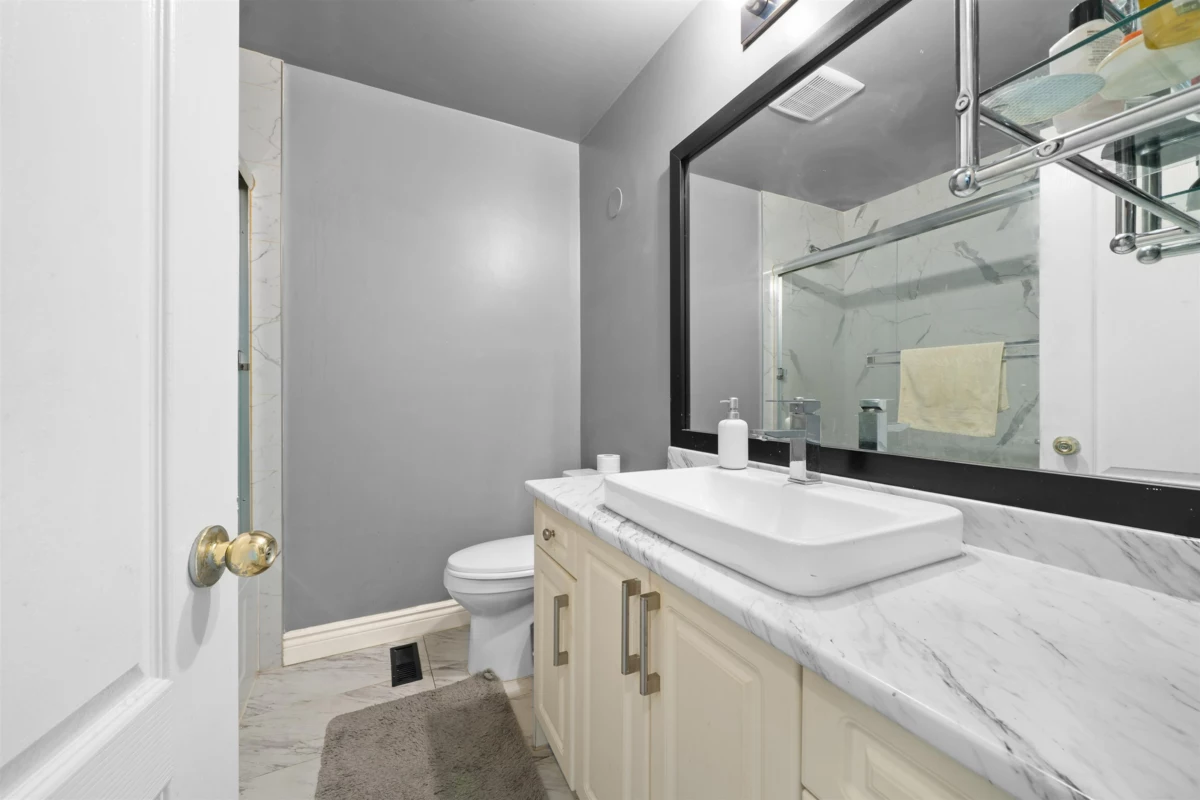 Breakfast Nook Photo of 13687 112 Avenue, Surrey, BC