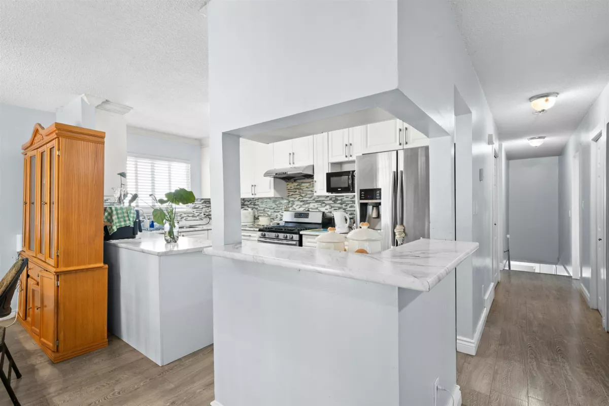 Family Room Photo of 13687 112 Avenue, Surrey, BC