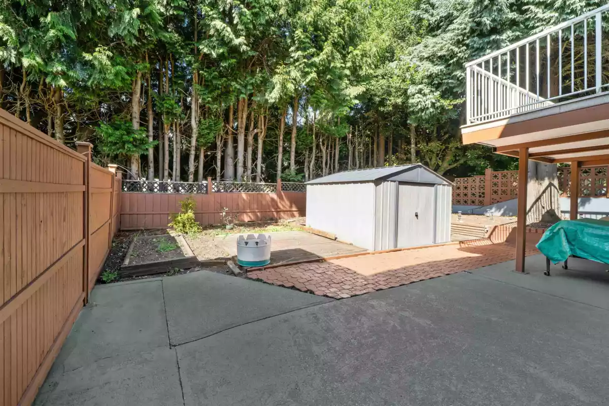 Office / Den Photo of 13687 112 Avenue, Surrey, BC