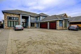 8860 Cooper Road, Richmond, BC