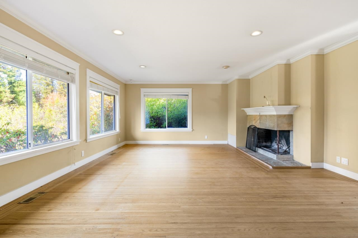 Dining Area Photo of 1650 Western Parkway, Vancouver, BC