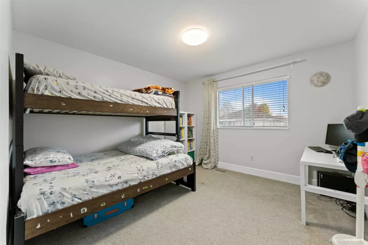 Hallway Photo of 7565 123a Street, Surrey, BC