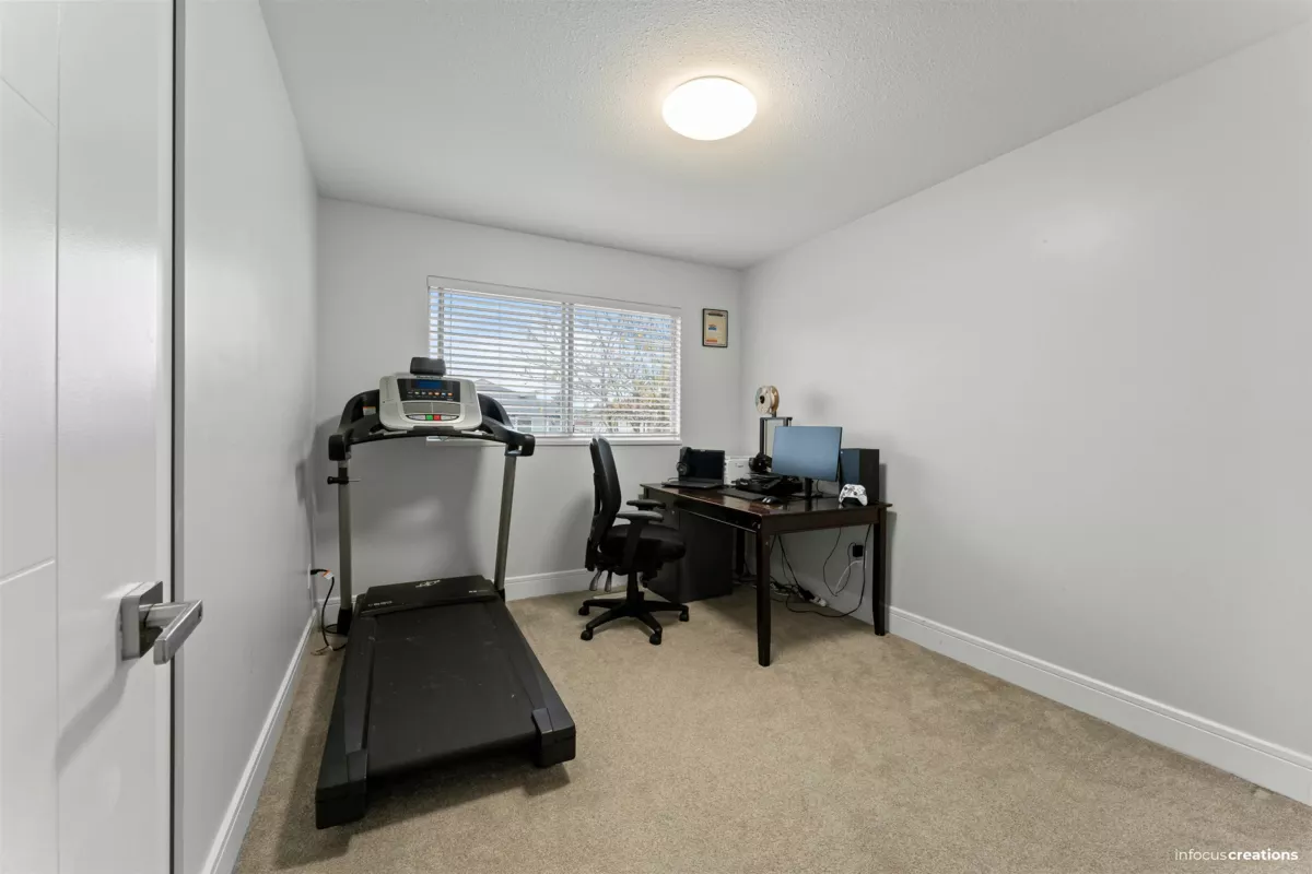 Office / Den Photo of 7565 123a Street, Surrey, BC