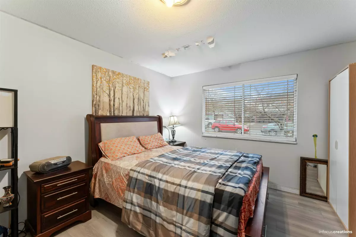 Staircase Photo of 7565 123a Street, Surrey, BC