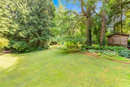 Hallway Photo of 11193 284 Street, Maple Ridge, BC