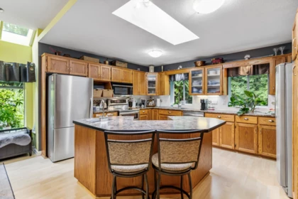 Kitchen Photo of 11193 284 Street, Maple Ridge, BC
