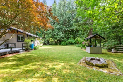 Mudroom Photo of 11193 284 Street, Maple Ridge, BC