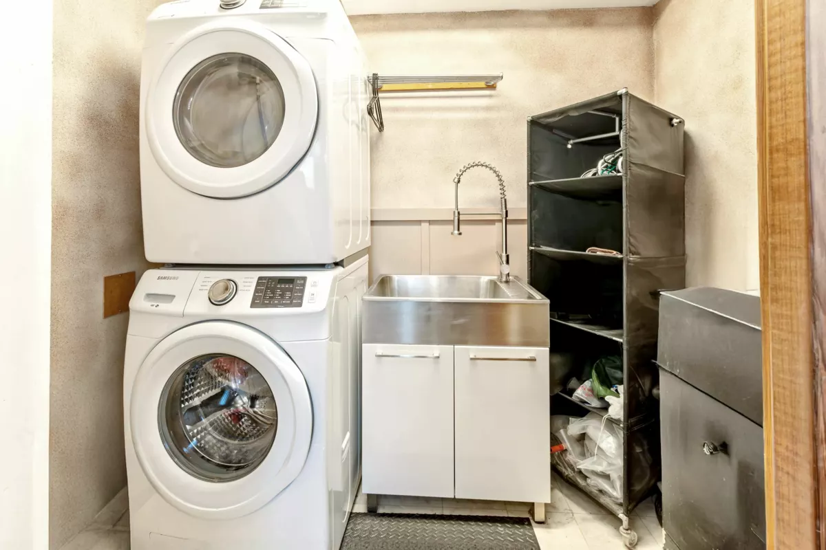 Outdoor Patio Photo of 1496 Mary Hill Lane, Port Coquitlam, BC