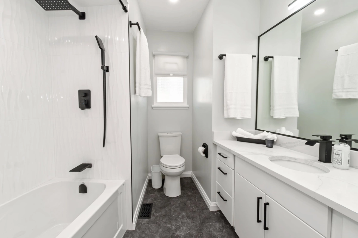 Walk-In Closet Photo of 1496 Mary Hill Lane, Port Coquitlam, BC