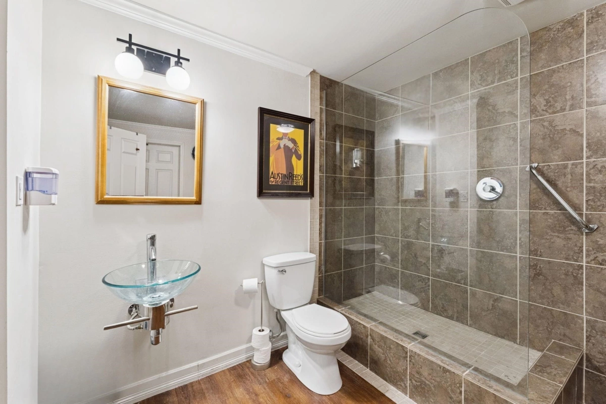 Garage Interior Photo of 5782 Garrison Boulevard, Chilliwack, BC