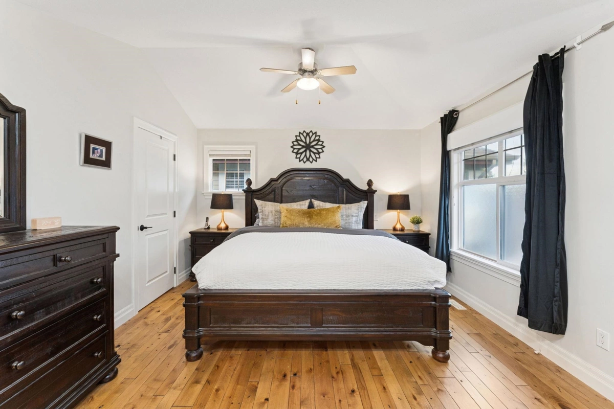 Powder Room Photo of 5782 Garrison Boulevard, Chilliwack, BC