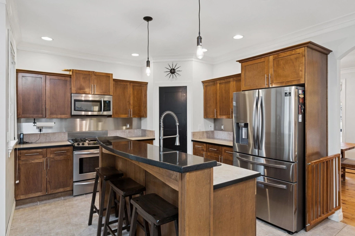 Primary Bedroom Photo of 5782 Garrison Boulevard, Chilliwack, BC