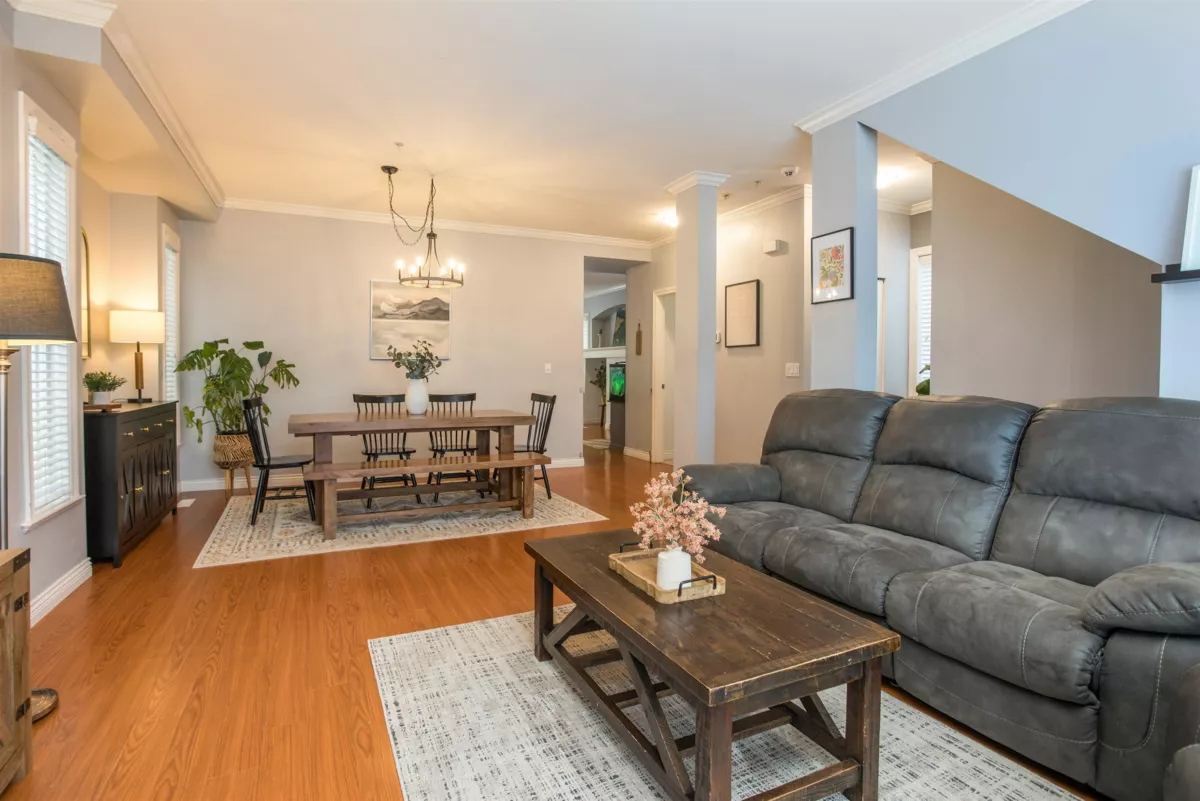 Dining Area Photo of 11847 191a Street, Pitt Meadows, BC