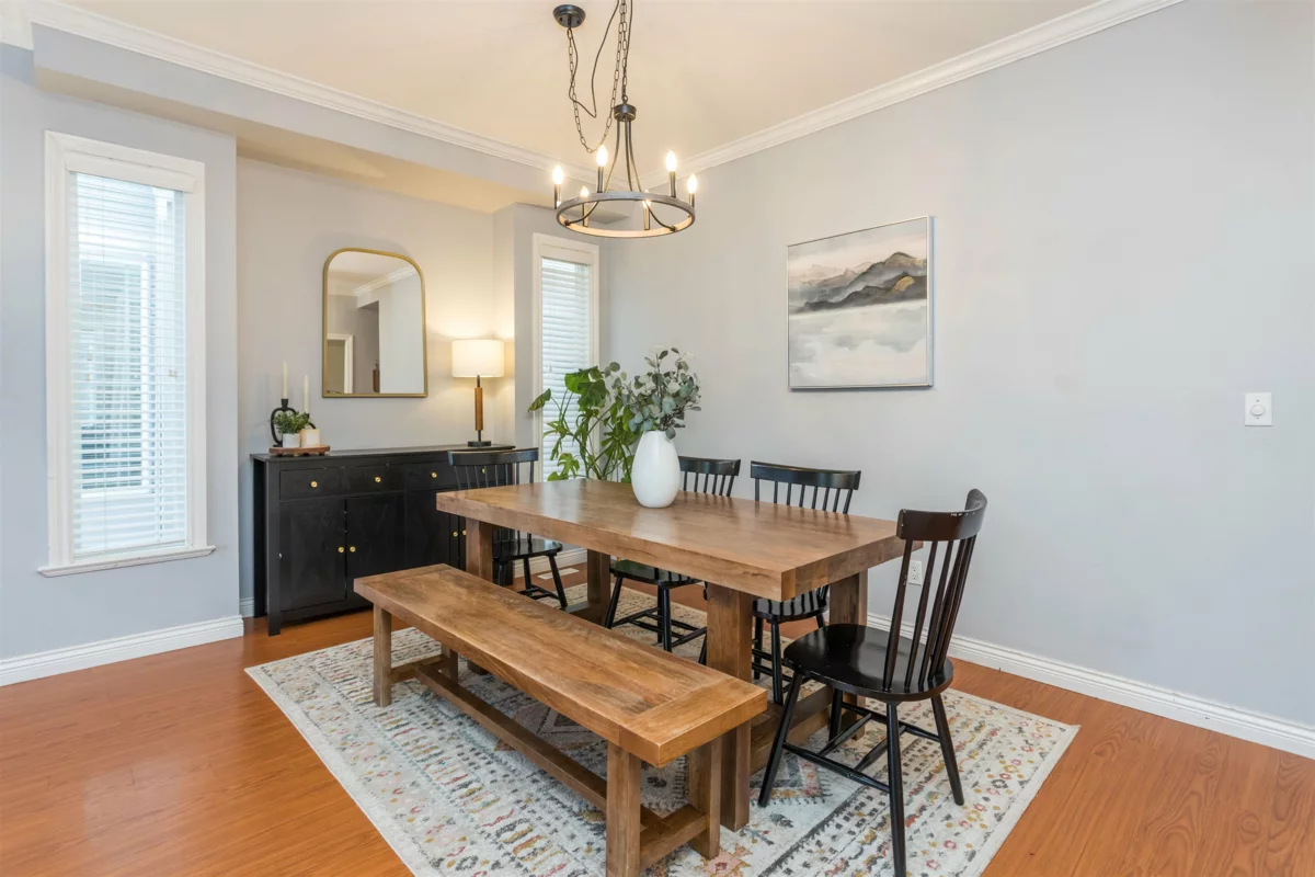 Kitchen Island Photo of 11847 191a Street, Pitt Meadows, BC