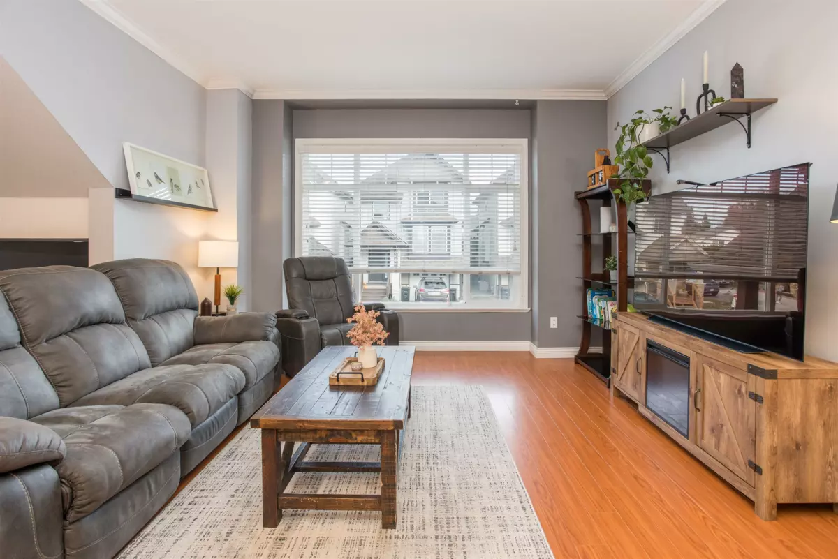 Living Room Photo of 11847 191a Street, Pitt Meadows, BC