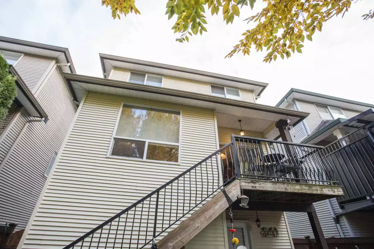 Staircase Photo of 11847 191a Street, Pitt Meadows, BC