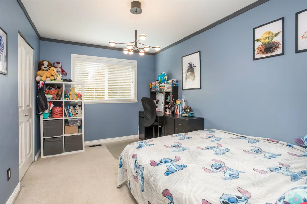 Swimming Pool Photo of 11847 191a Street, Pitt Meadows, BC