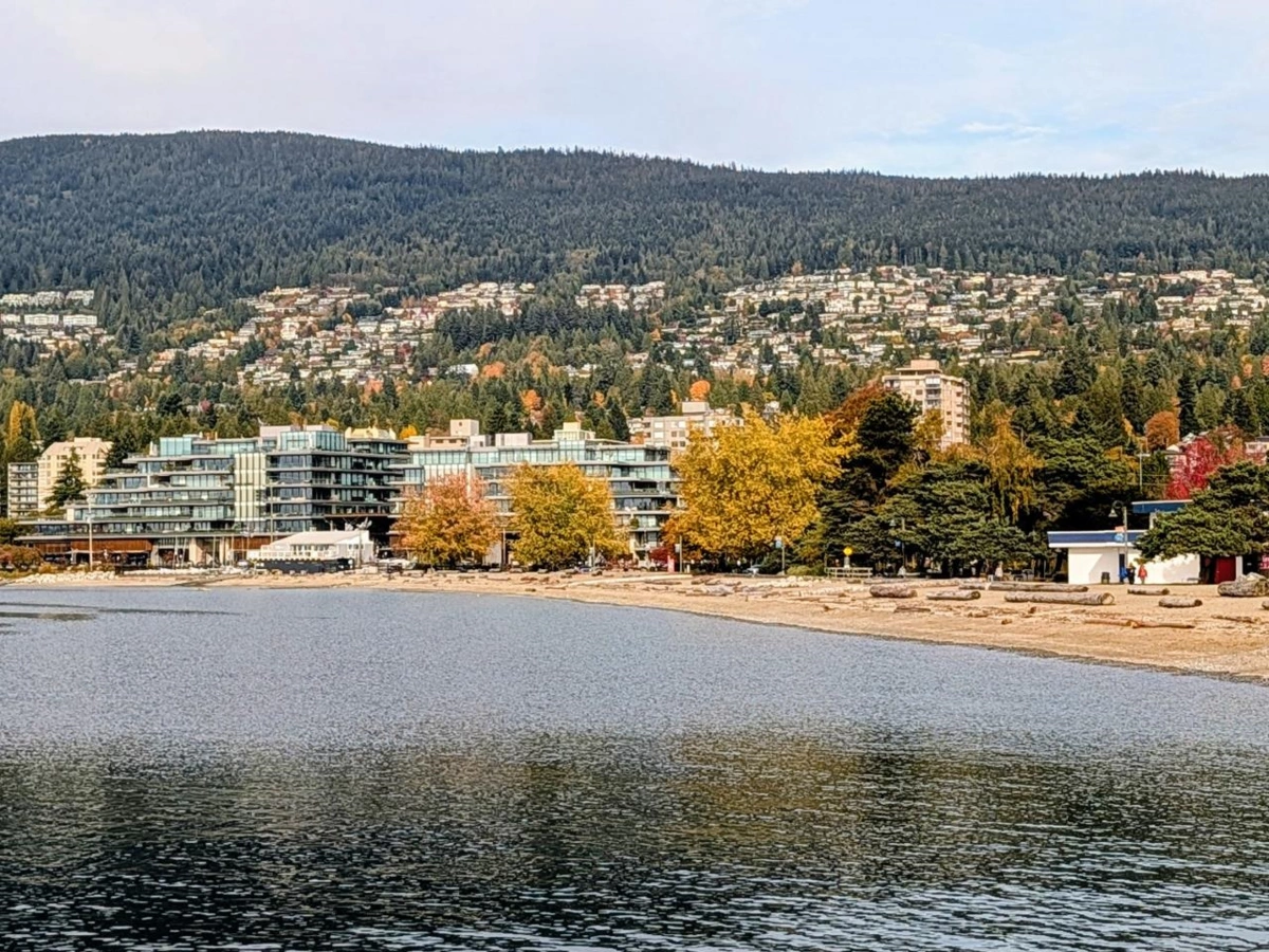 Aerial View of 3D 328 Taylor Way, West Vancouver, BC