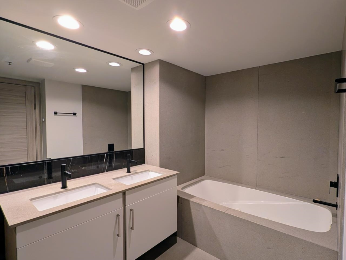 Bedroom 3 Photo of 3D 328 Taylor Way, West Vancouver, BC