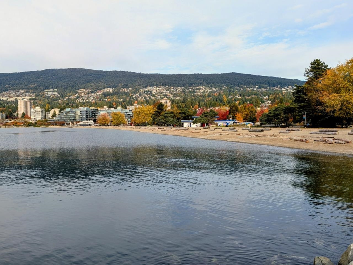 Outdoor Kitchen Photo of 3D 328 Taylor Way, West Vancouver, BC