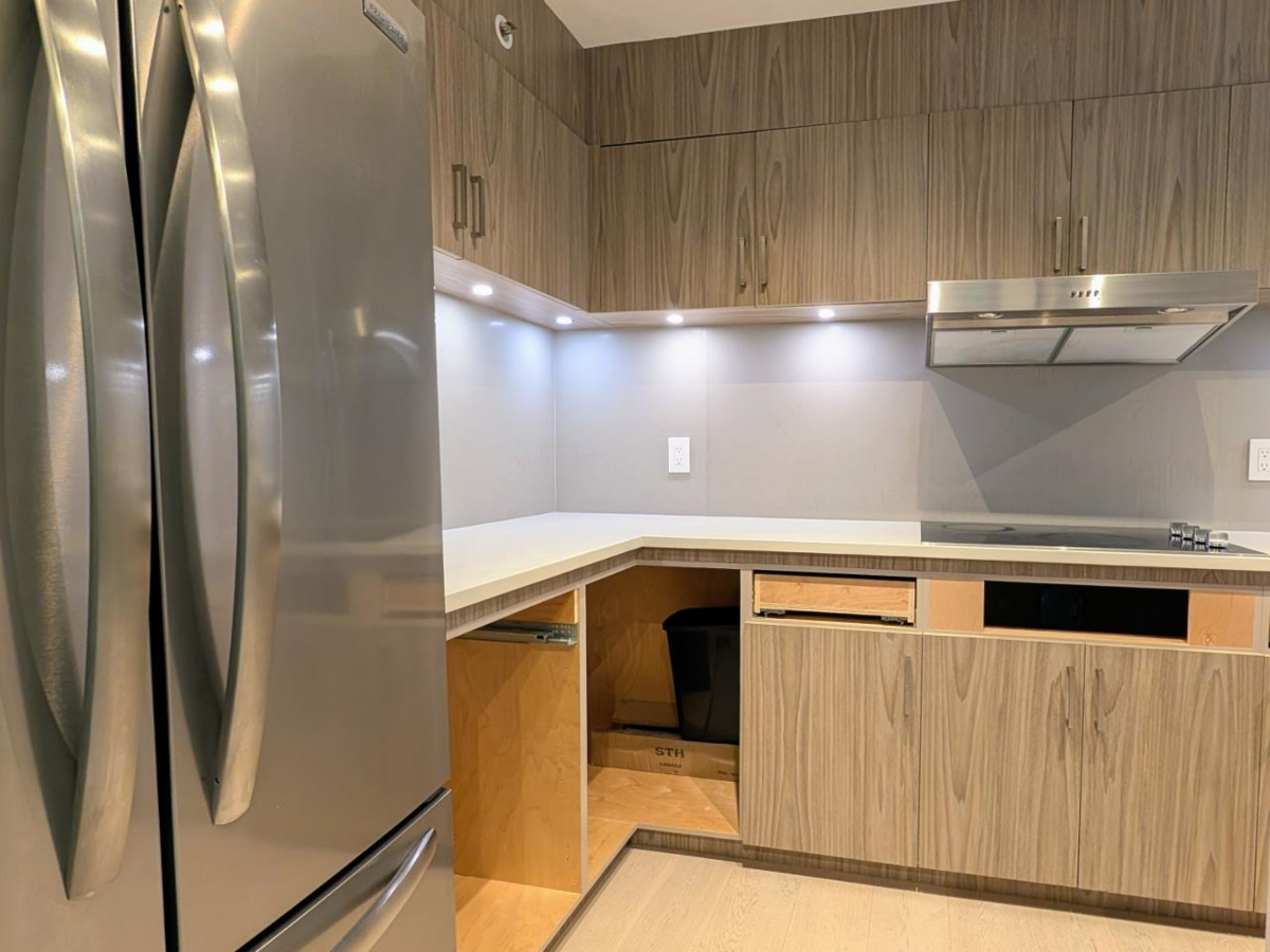 Primary Bedroom Photo of 3D 328 Taylor Way, West Vancouver, BC